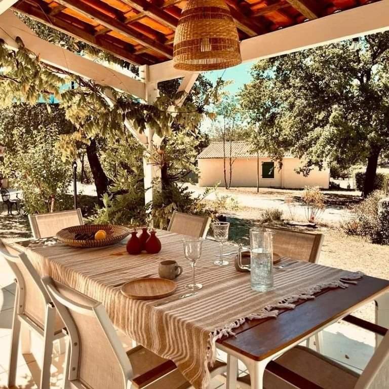 Etang Vallier Resort Brossac Exterior photo