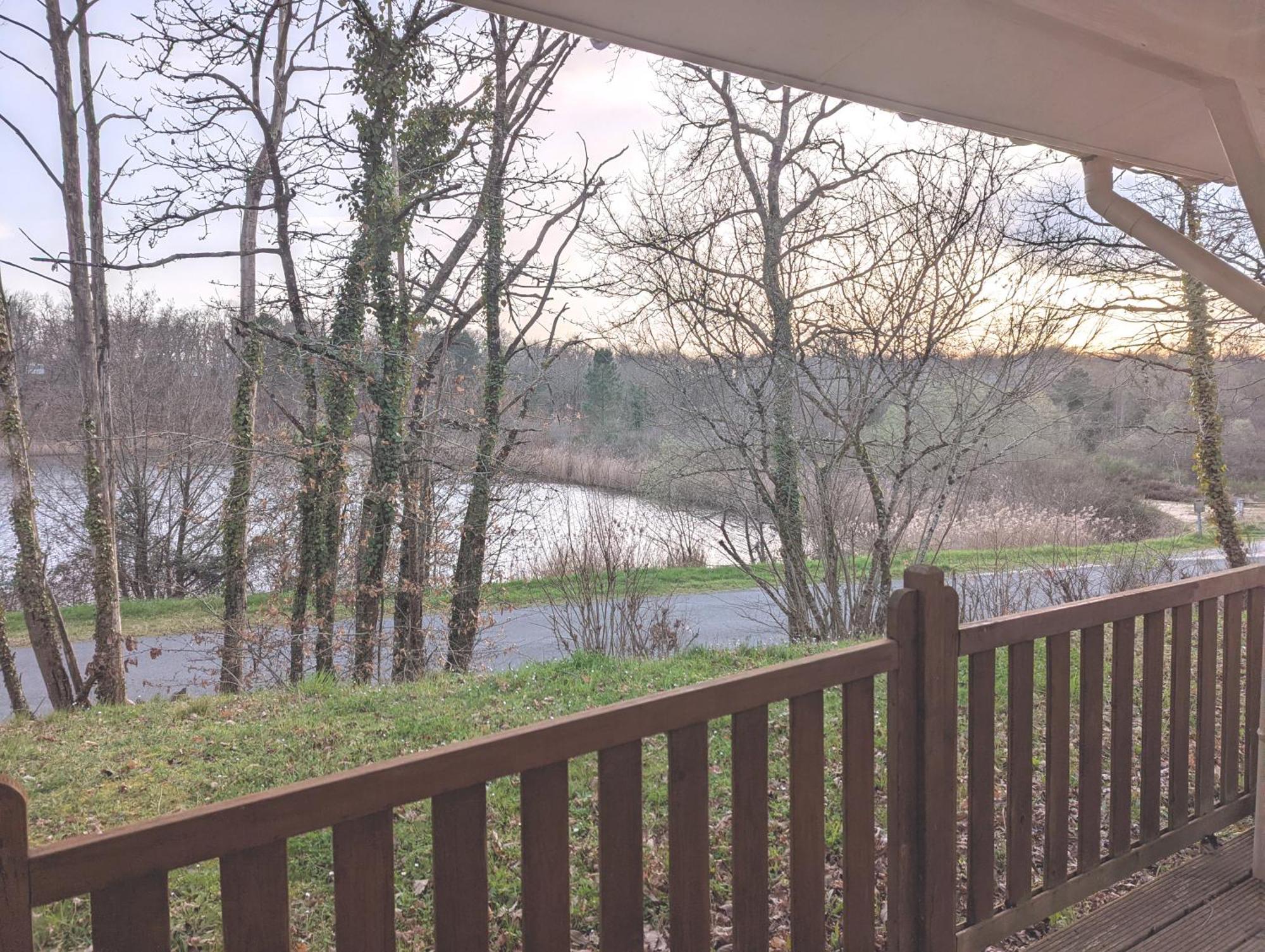 Etang Vallier Resort Brossac Exterior photo