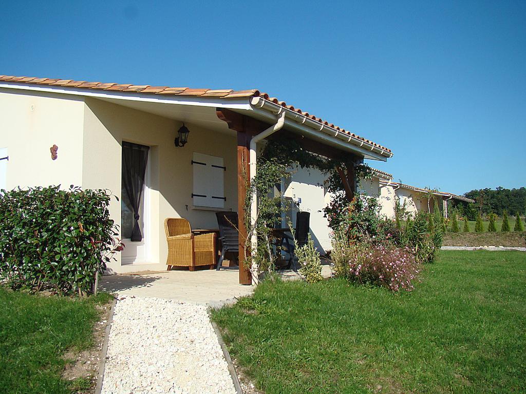 Etang Vallier Resort Brossac Exterior photo